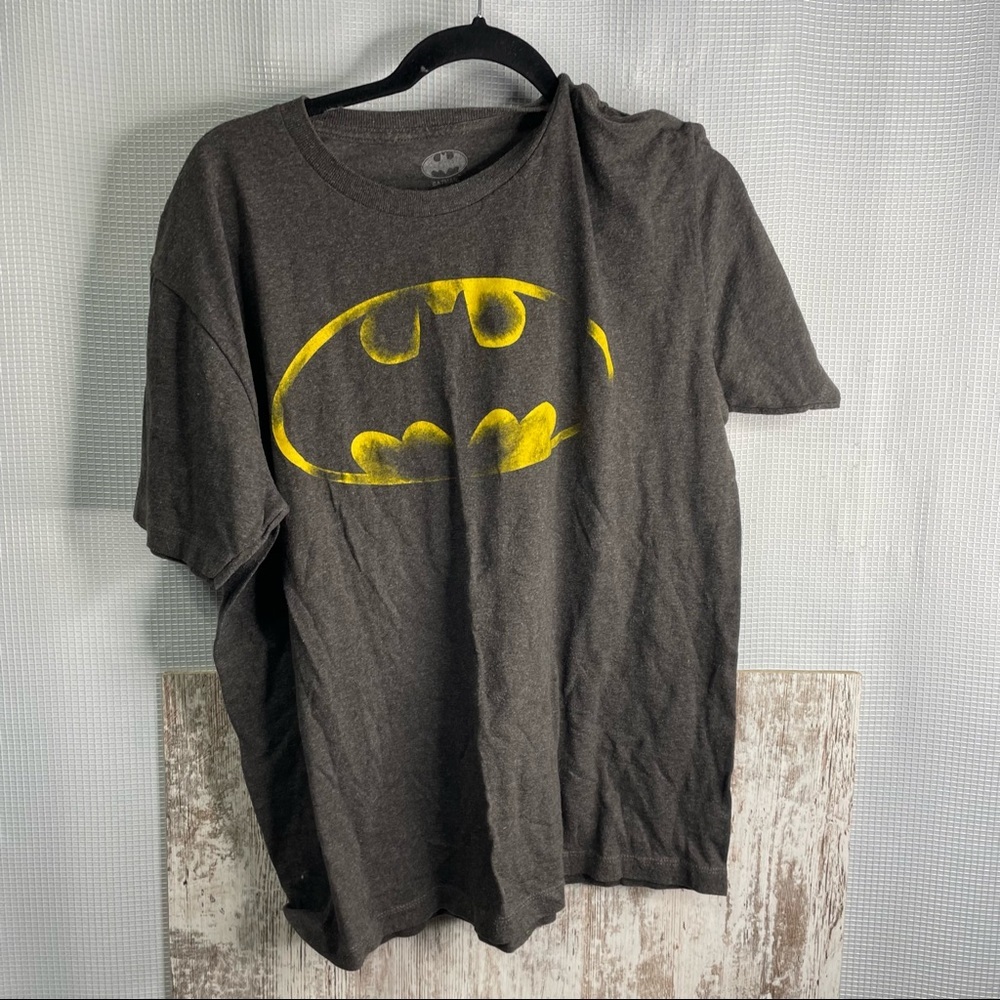 Batman T-shirt Size Large